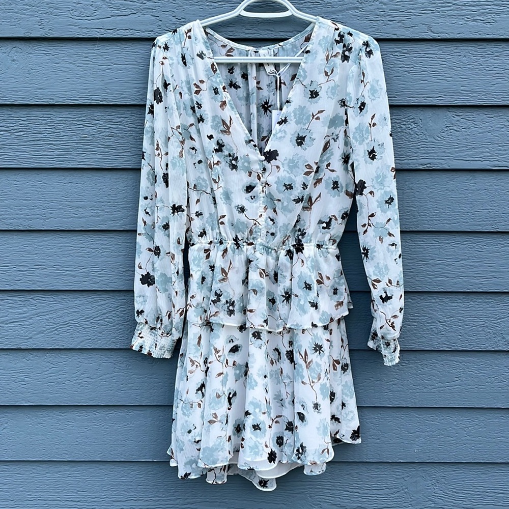 ✨REPOSH✨ Gentle Fawn Floral Tiered Mini Dress - Picture 3 of 14